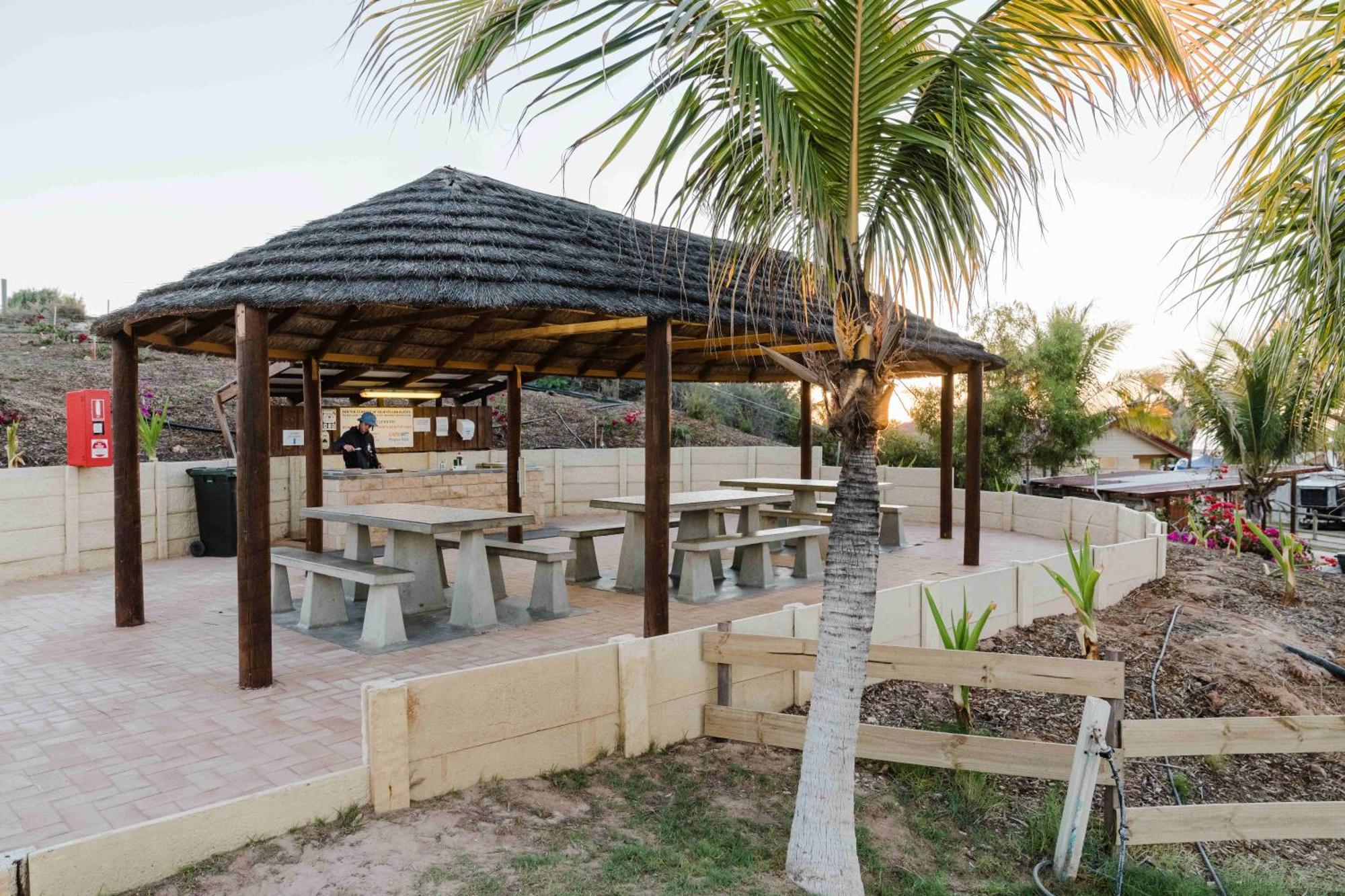 Peoples Park Apartamento Coral Bay Exterior foto